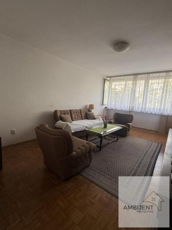Stan na prodaju u Beogradu, Novi Beograd blok 21 (10. gimnazija), dvosoban, 72m2, cena 278500 evra
