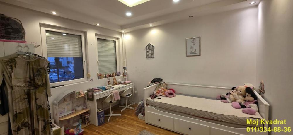 Stan na prodaju u Beogradu, Bežanijska kosa, dvosoban, 61m2, cena 260000 evra