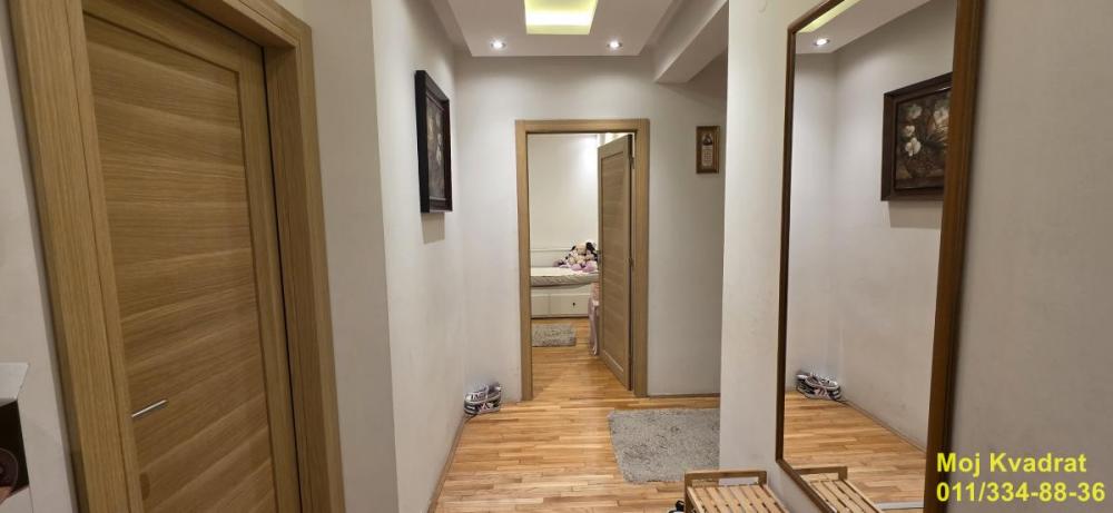 Stan na prodaju u Beogradu, Bežanijska kosa, dvosoban, 61m2, cena 260000 evra