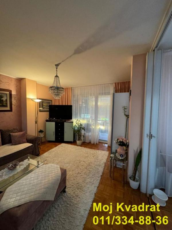 Stan na prodaju u Beogradu, Cerak, dvosoban, 65m2, cena 239000 evra