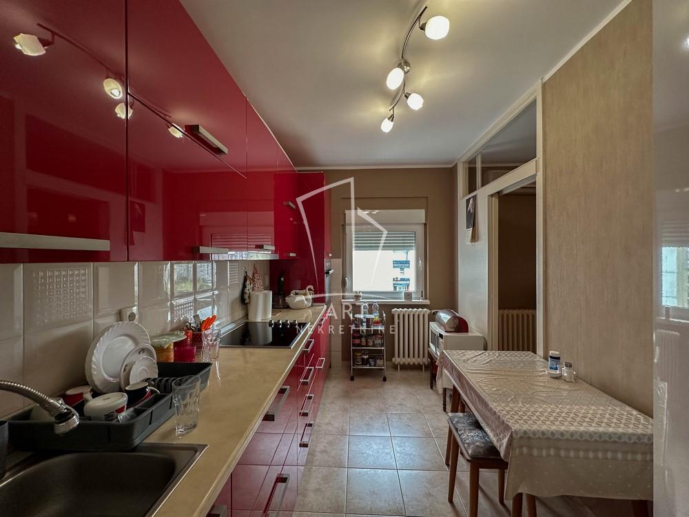 Stan na prodaju u Beogradu, Novi Beograd, cetvorosoban, 100m2, cena 299000 evra