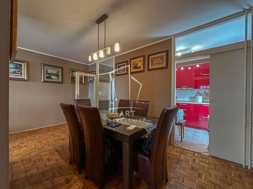 Stan na prodaju u Beogradu, Novi Beograd, cetvorosoban, 100m2, cena 299000 evra