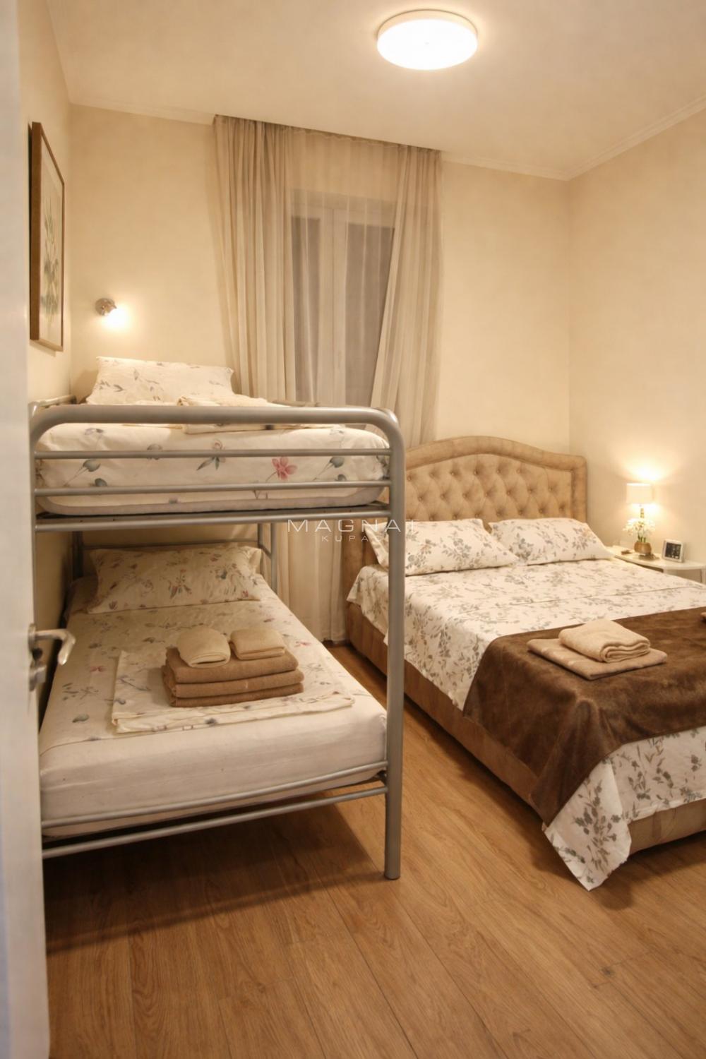 Stan na prodaju u Beogradu, Stari grad, troiposoban, 90m2, cena 338000 evra