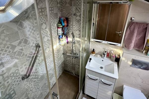 Stan na prodaju u Beogradu, Miljakovac, trosoban, 84m2, cena 215000 evra