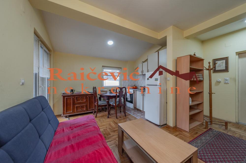 Stan na prodaju u Beogradu, Rakovica, jednoiposoban, 31m2, cena 89000 evra