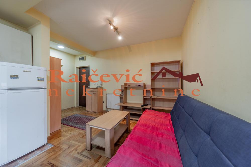 Stan na prodaju u Beogradu, Rakovica, jednoiposoban, 31m2, cena 89000 evra