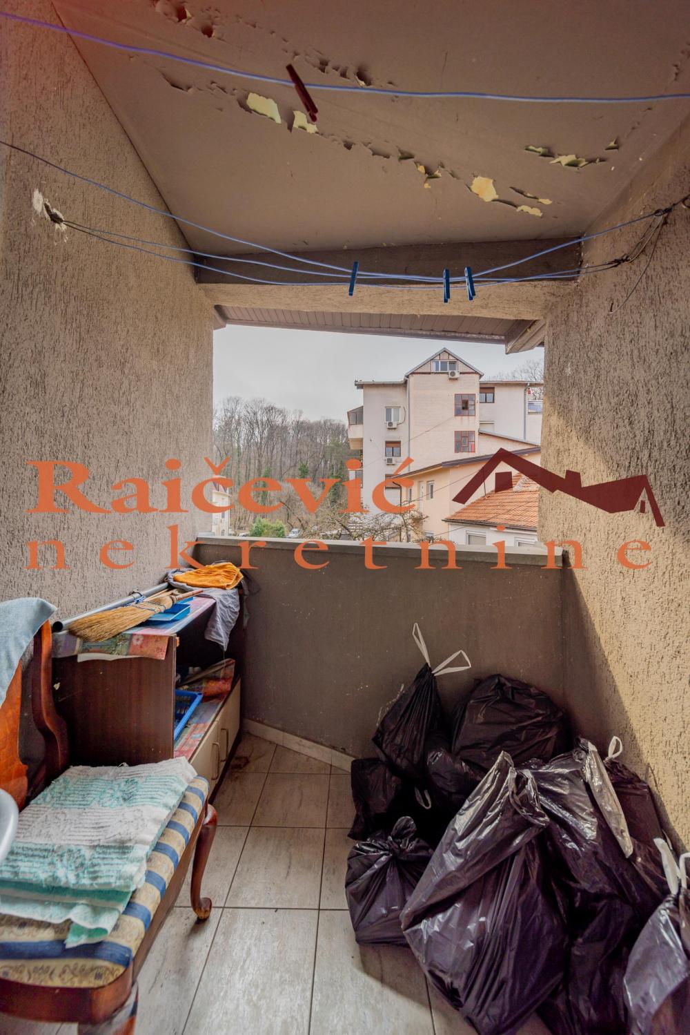Stan na prodaju u Beogradu, Rakovica, jednoiposoban, 31m2, cena 89000 evra