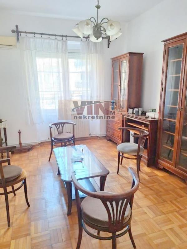 Stan na prodaju u Beogradu, Vračar (Hram), trosoban, 79m2, cena 363000 evra