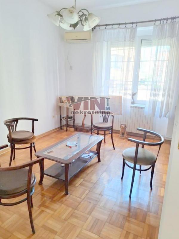 Stan na prodaju u Beogradu, Vračar (Hram), trosoban, 79m2, cena 363000 evra