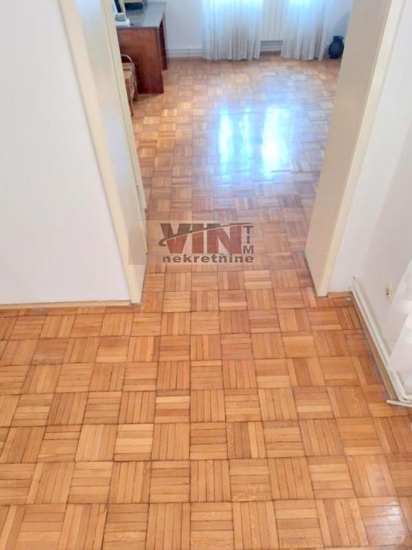 Stan na prodaju u Beogradu, Vračar (Hram), trosoban, 79m2, cena 363000 evra