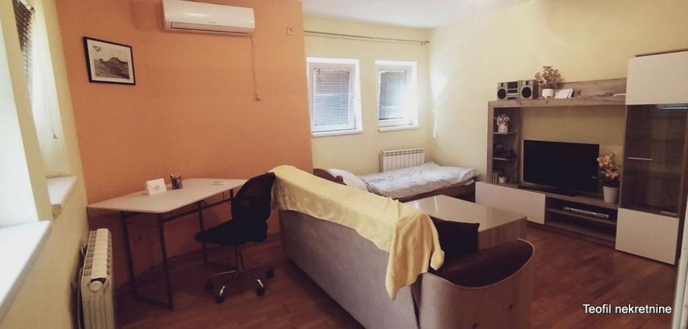 Stan na prodaju u Beogradu, Crveni Krst, jednosoban, 29m2, cena 103000 evra
