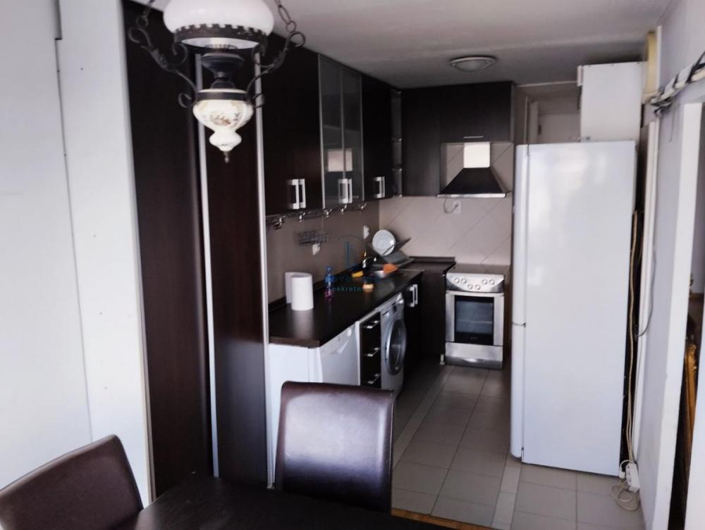 Stan na prodaju u Beogradu, Novi Beograd blok 30 (B92), trosoban, 89m2, cena 335000 evra