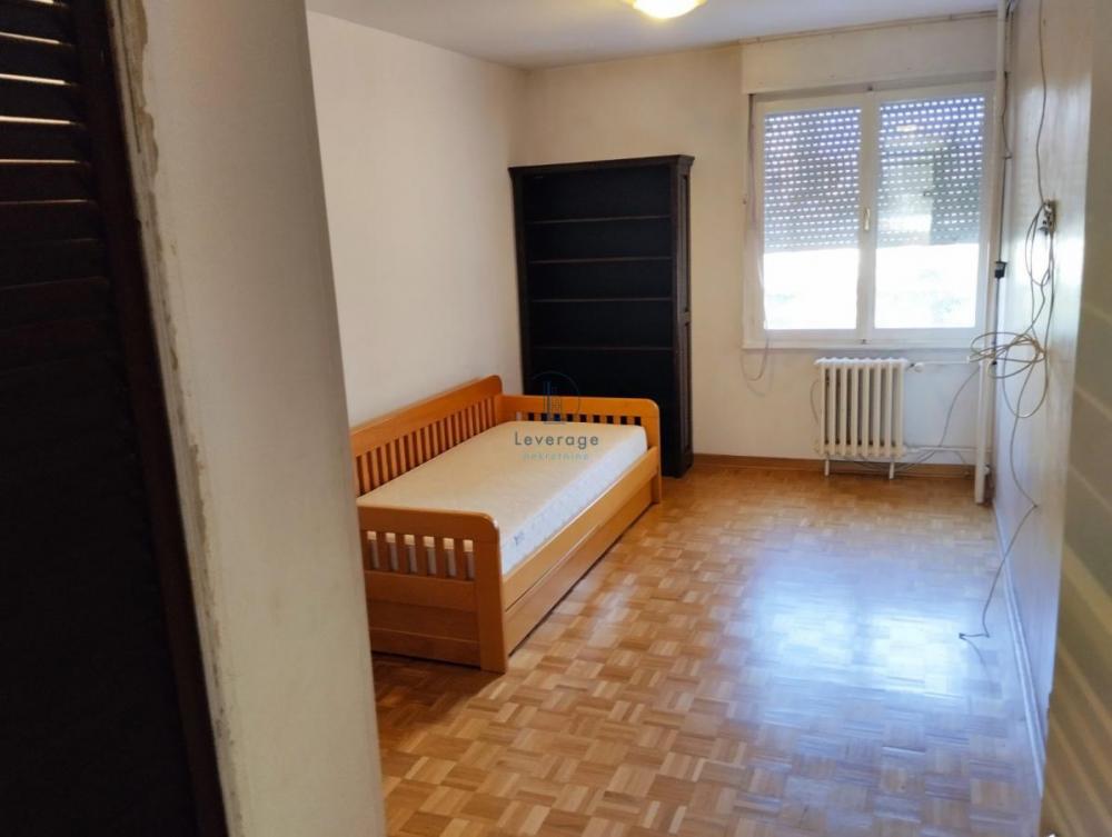 Stan na prodaju u Beogradu, Novi Beograd blok 30 (B92), trosoban, 89m2, cena 335000 evra