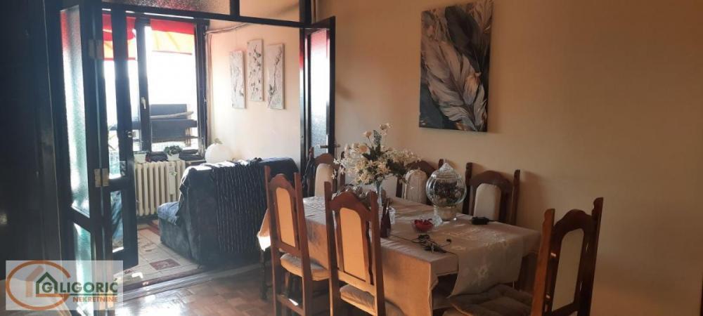 Stan na prodaju u Beogradu, Banjica, trosoban, 76m2, cena 246000 evra