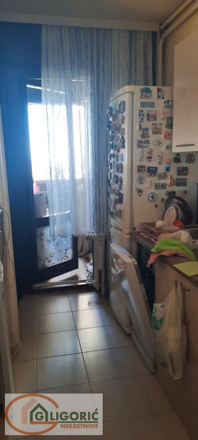 Stan na prodaju u Beogradu, Banjica, trosoban, 76m2, cena 246000 evra