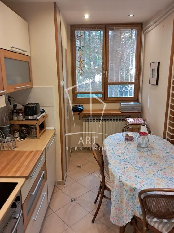 Stan na prodaju u Beogradu, Karaburma, dvoiposoban, 53m2, cena 165000 evra
