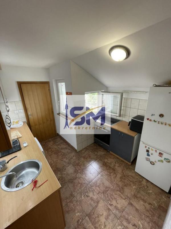 Stan na prodaju u Beogradu, Zemun polje, 105m2, cena 149900 evra