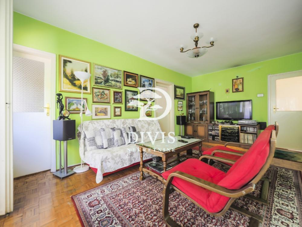 Stan na prodaju u Beogradu, Zemun centar, dvoiposoban, 59m2, cena 240000 evra