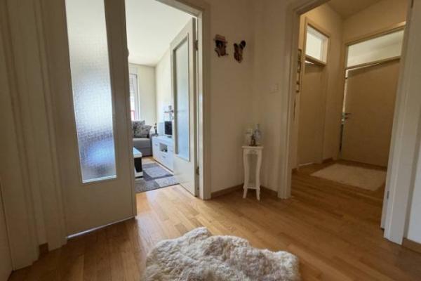 Stan na prodaju u Beogradu, Voždovac, trosoban, 82m2, cena 279000 evra