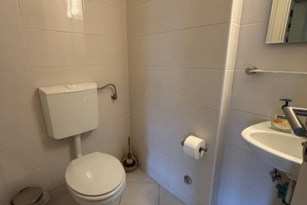 Stan na prodaju u Beogradu, Voždovac, trosoban, 82m2, cena 279000 evra