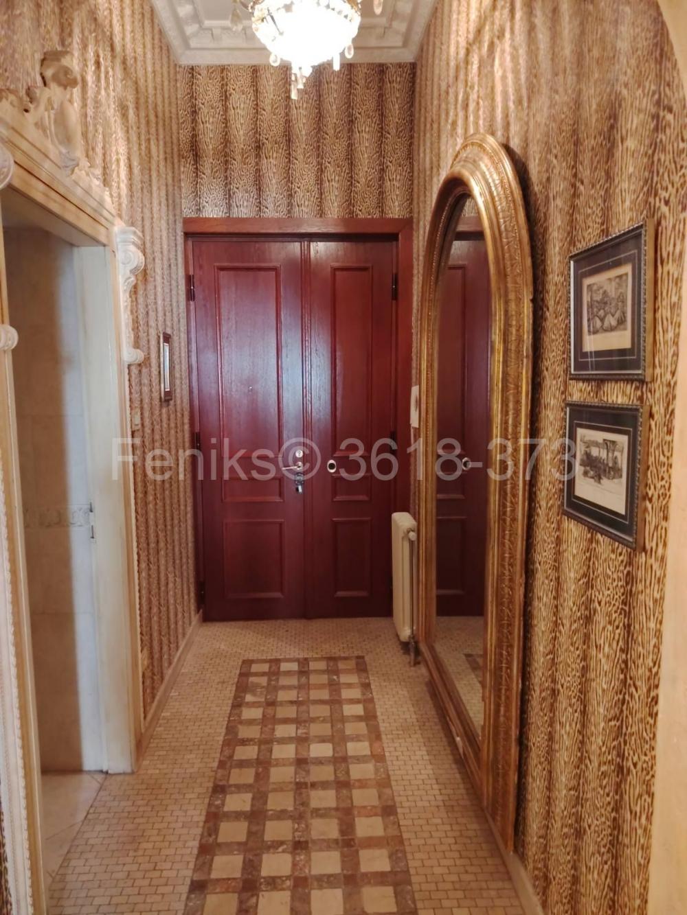 Stan na prodaju u Beogradu, Cara Dušana, cetvorosoban, 144m2, cena 680000 evra
