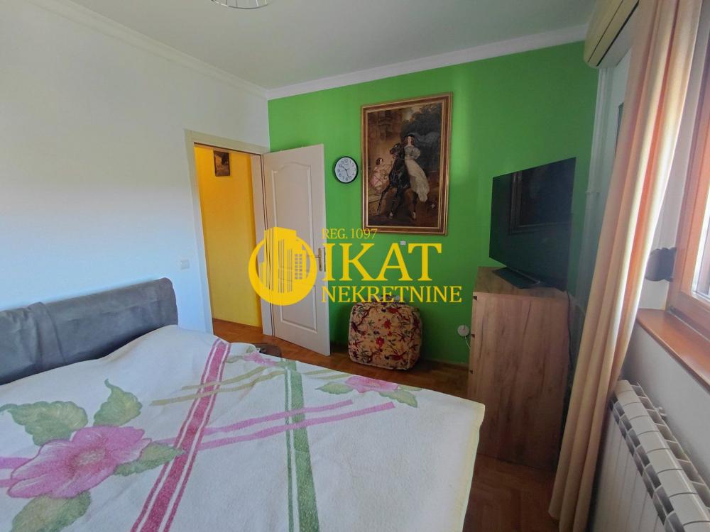 Stan na prodaju u Beogradu, Mirijevo, trosoban, 82m2, cena 235000 evra