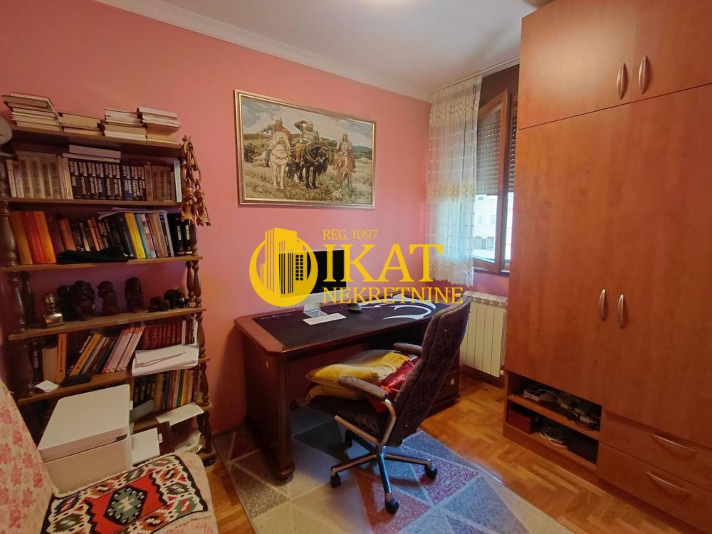 Stan na prodaju u Beogradu, Mirijevo, trosoban, 82m2, cena 235000 evra