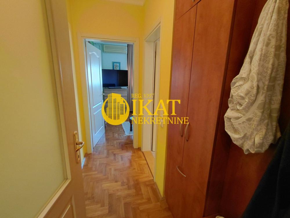 Stan na prodaju u Beogradu, Mirijevo, trosoban, 82m2, cena 235000 evra