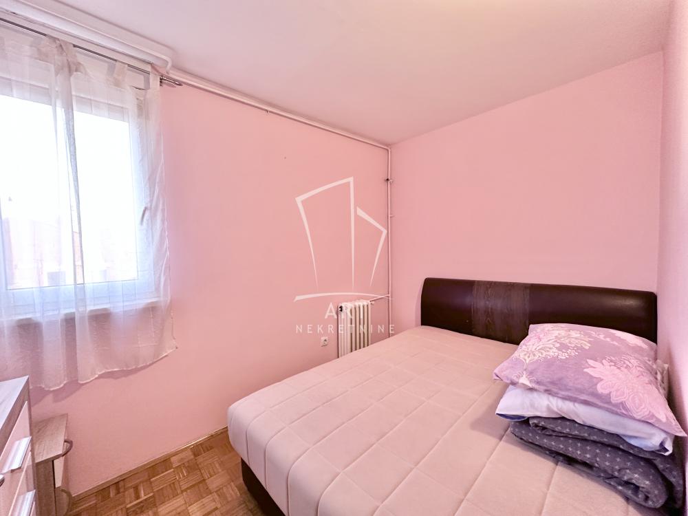 Stan na prodaju u Beogradu, Banovo brdo, dvoiposoban, 54m2, cena 185000 evra