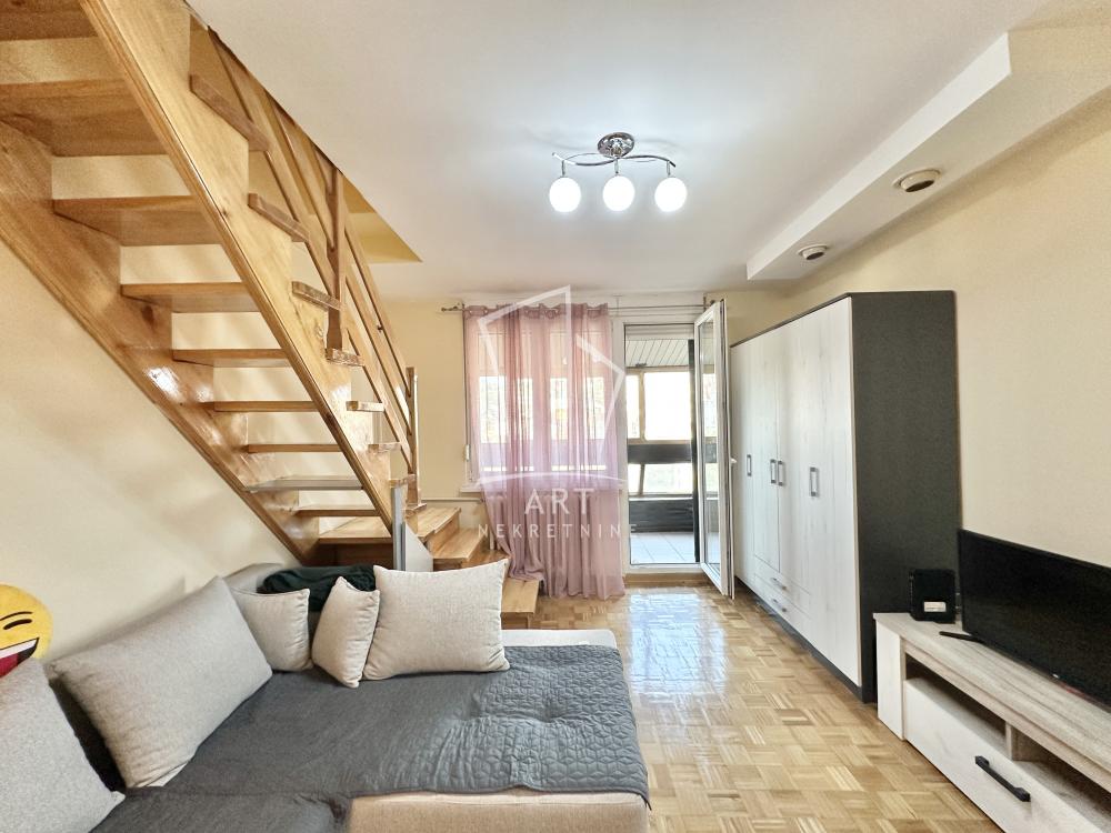 Stan na prodaju u Beogradu, Banovo brdo, dvoiposoban, 54m2, cena 185000 evra