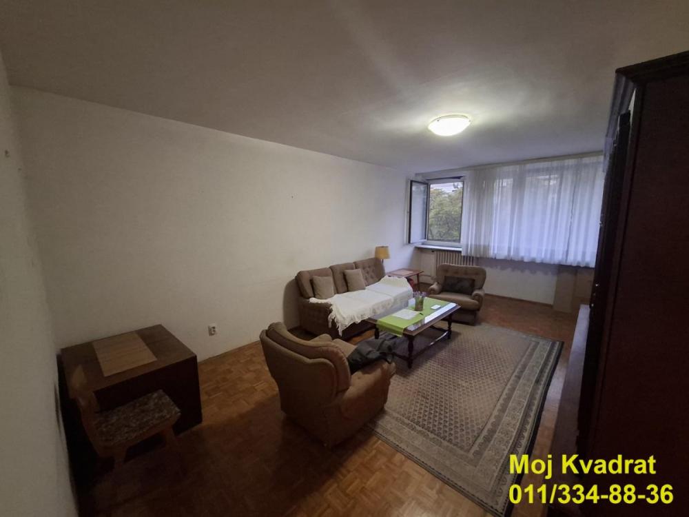 Stan na prodaju u Beogradu, Novi Beograd blok 21 (10. gimnazija), dvosoban, 76m2, cena 278500 evra