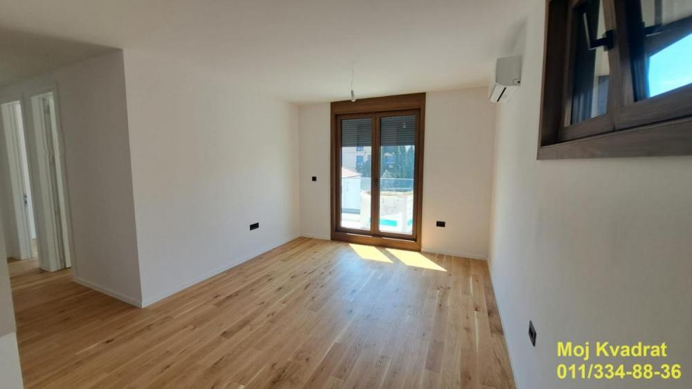 Stan na prodaju u Beogradu, Voždovac, trosoban, 57m2, cena 208434 evra