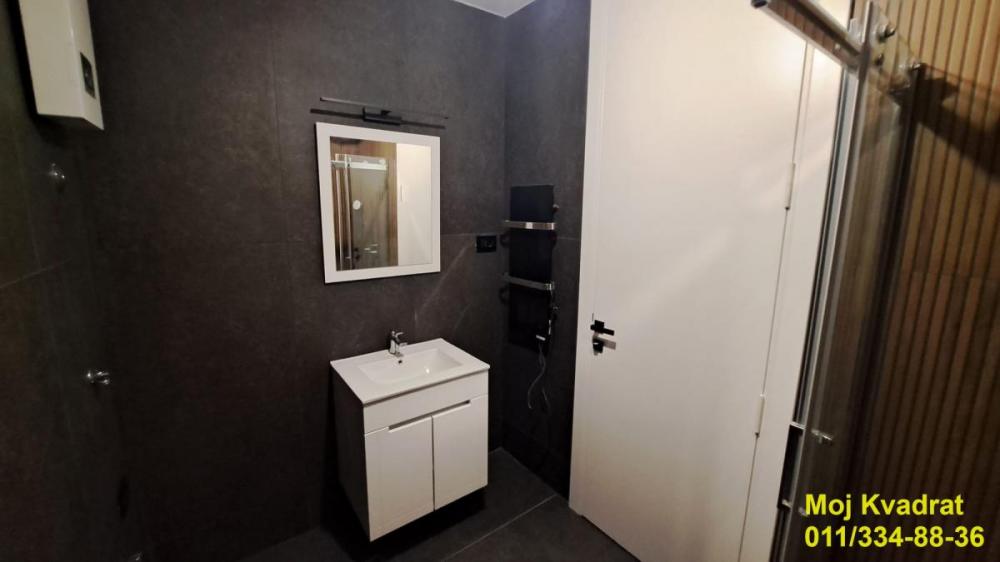 Stan na prodaju u Beogradu, Voždovac, trosoban, 57m2, cena 208434 evra
