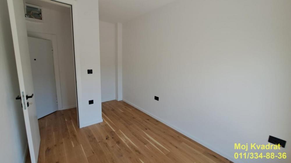 Stan na prodaju u Beogradu, Voždovac, trosoban, 57m2, cena 208434 evra