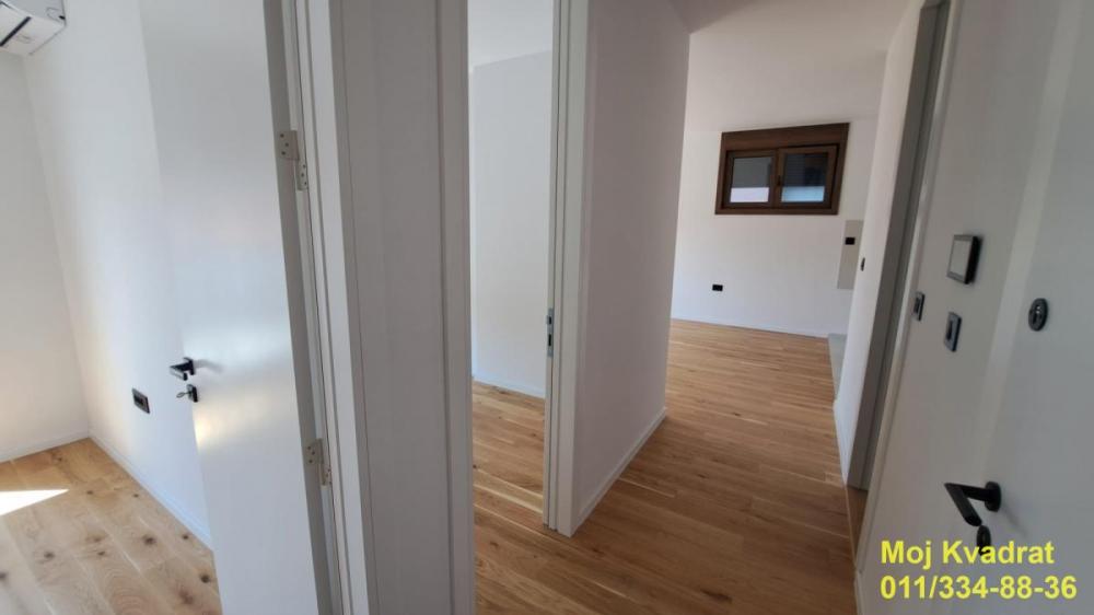 Stan na prodaju u Beogradu, Voždovac, trosoban, 57m2, cena 208434 evra