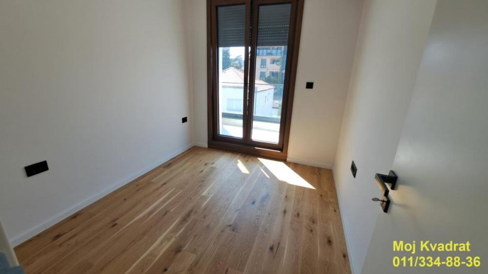 Stan na prodaju u Beogradu, Voždovac, trosoban, 57m2, cena 208434 evra