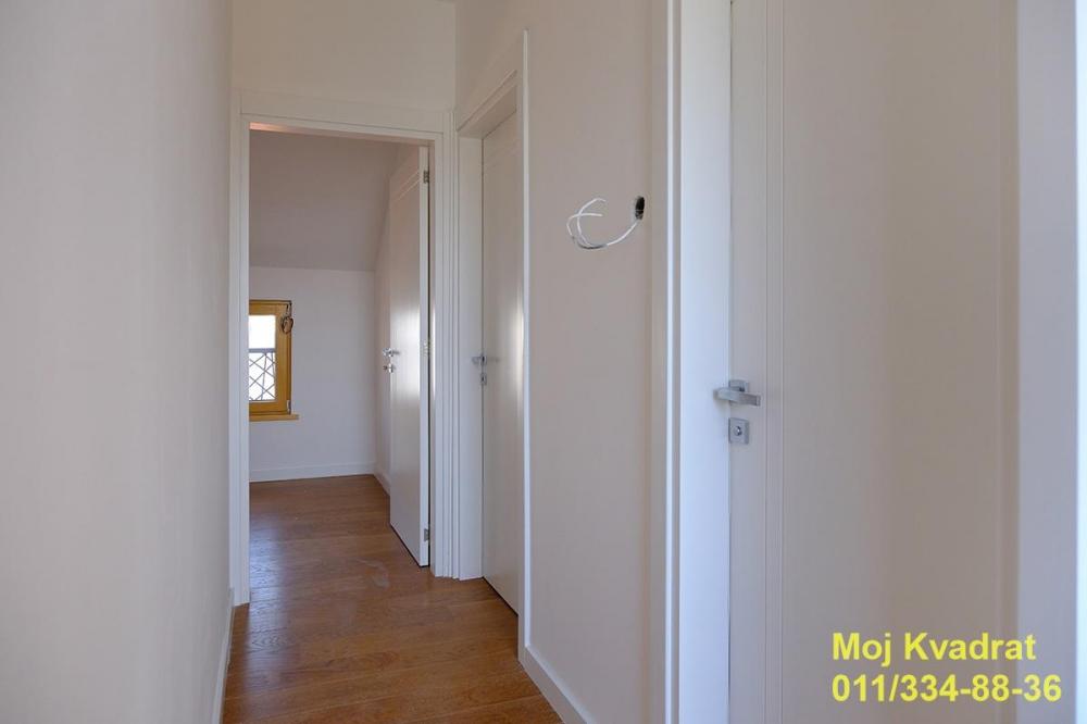 Stan na prodaju u Beogradu, Čubura, cetvorosoban, 110m2, cena 418000 evra