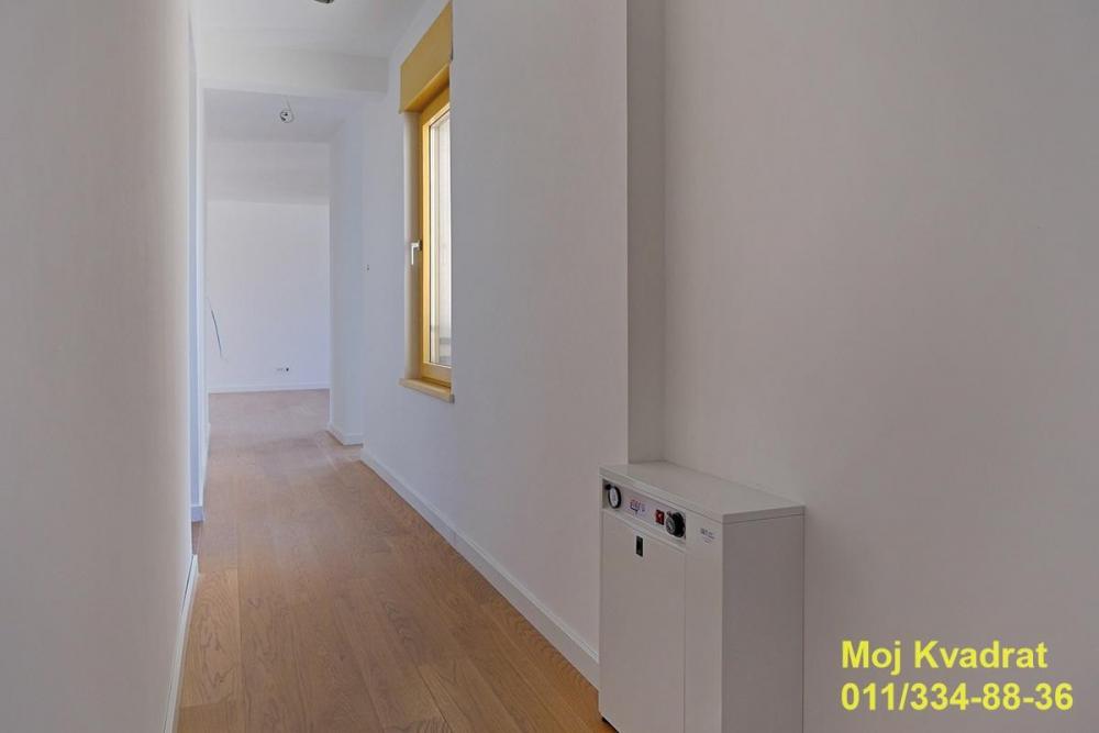 Stan na prodaju u Beogradu, Čubura, cetvorosoban, 110m2, cena 418000 evra