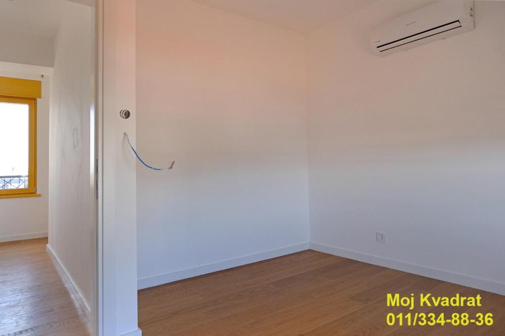 Stan na prodaju u Beogradu, Čubura, cetvorosoban, 110m2, cena 418000 evra