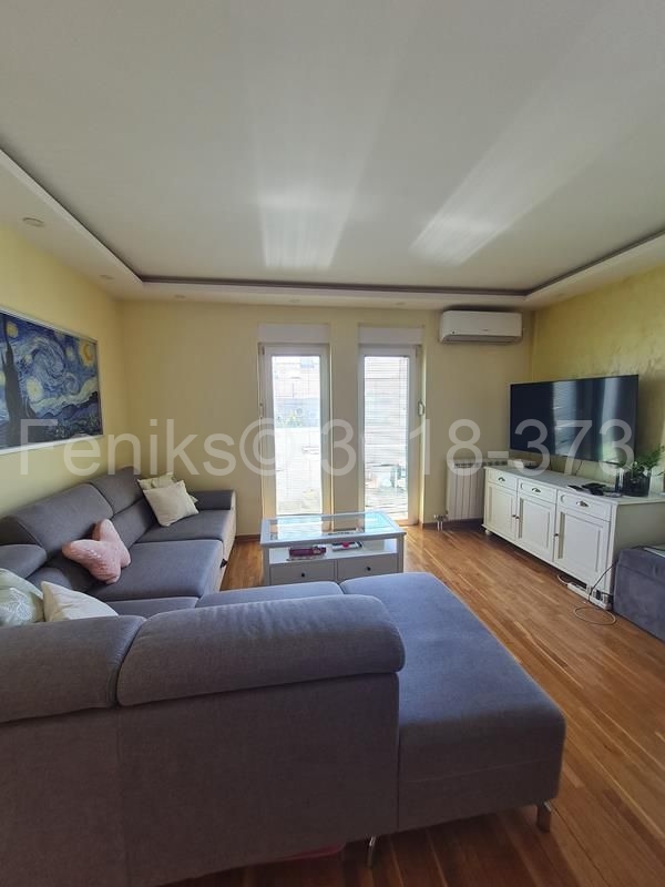 Stan na prodaju u Beogradu, Batajnica, dvoiposoban, 84m2, cena 192000 evra