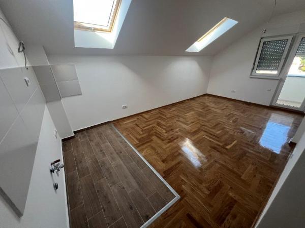 Stan na prodaju u Beogradu, Borča, jednoiposoban, 38m2, cena 89500 evra