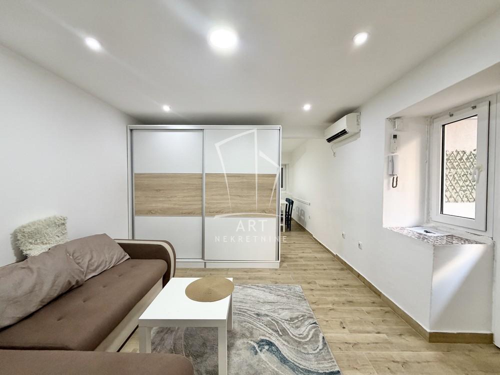 Stan na prodaju u Beogradu, Stari grad, dvosoban, 37m2, cena 159000 evra