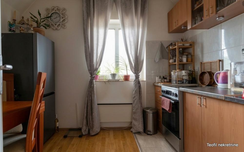 Stan na prodaju u Beogradu, Zemun polje, dvoiposoban, 60m2, cena 128000 evra