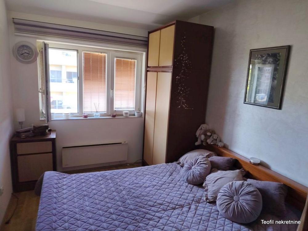Stan na prodaju u Beogradu, Zemun polje, dvoiposoban, 60m2, cena 128000 evra
