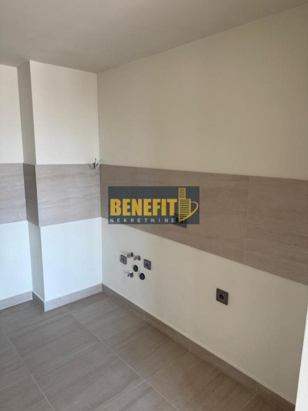 Stan na prodaju u Beogradu, Novi Beograd blok 67A (Belvile), dvosoban, 58m2, cena 255200 evra