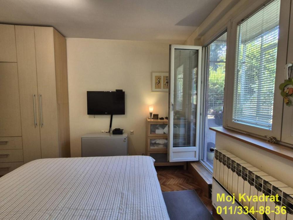 Stan na prodaju u Beogradu, Karaburma, dvoiposoban, 57m2, cena 165000 evra