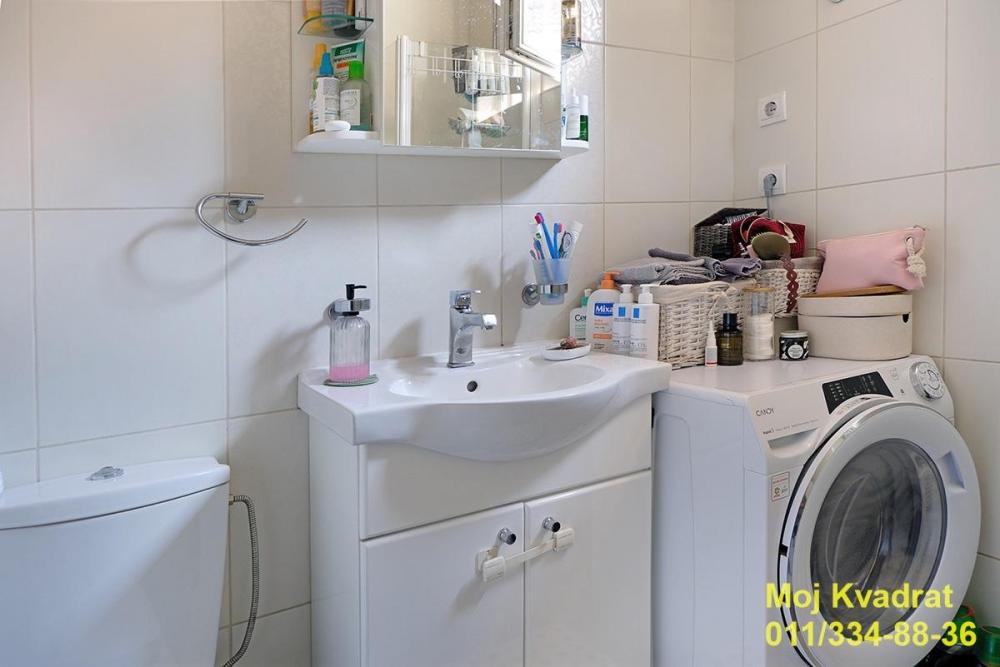 Stan na prodaju u Beogradu, Crveni Krst, dvosoban, 61m2, cena 260000 evra