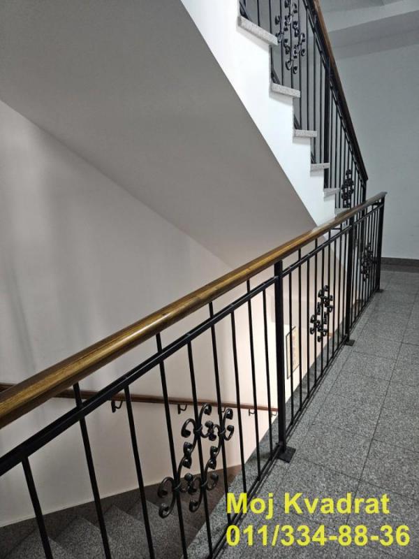 Stan na prodaju u Beogradu, Čubura, jednoiposoban, 42m2, cena 170000 evra