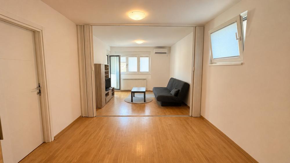 Stan na prodaju u Beogradu, Gornji grad, dvosoban, 157500m2, cena 157500 evra
