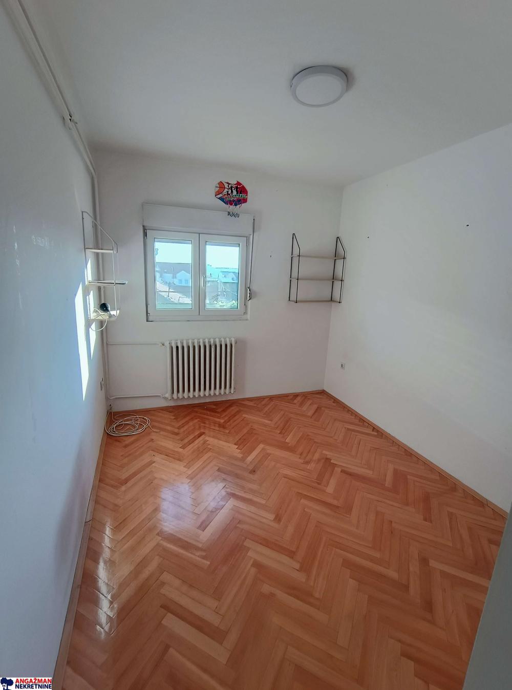 Stan na prodaju u Beogradu, Cvetkova pijaca, dvoiposoban, 52m2, cena 180000 evra